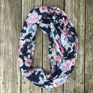 Infinity scarf